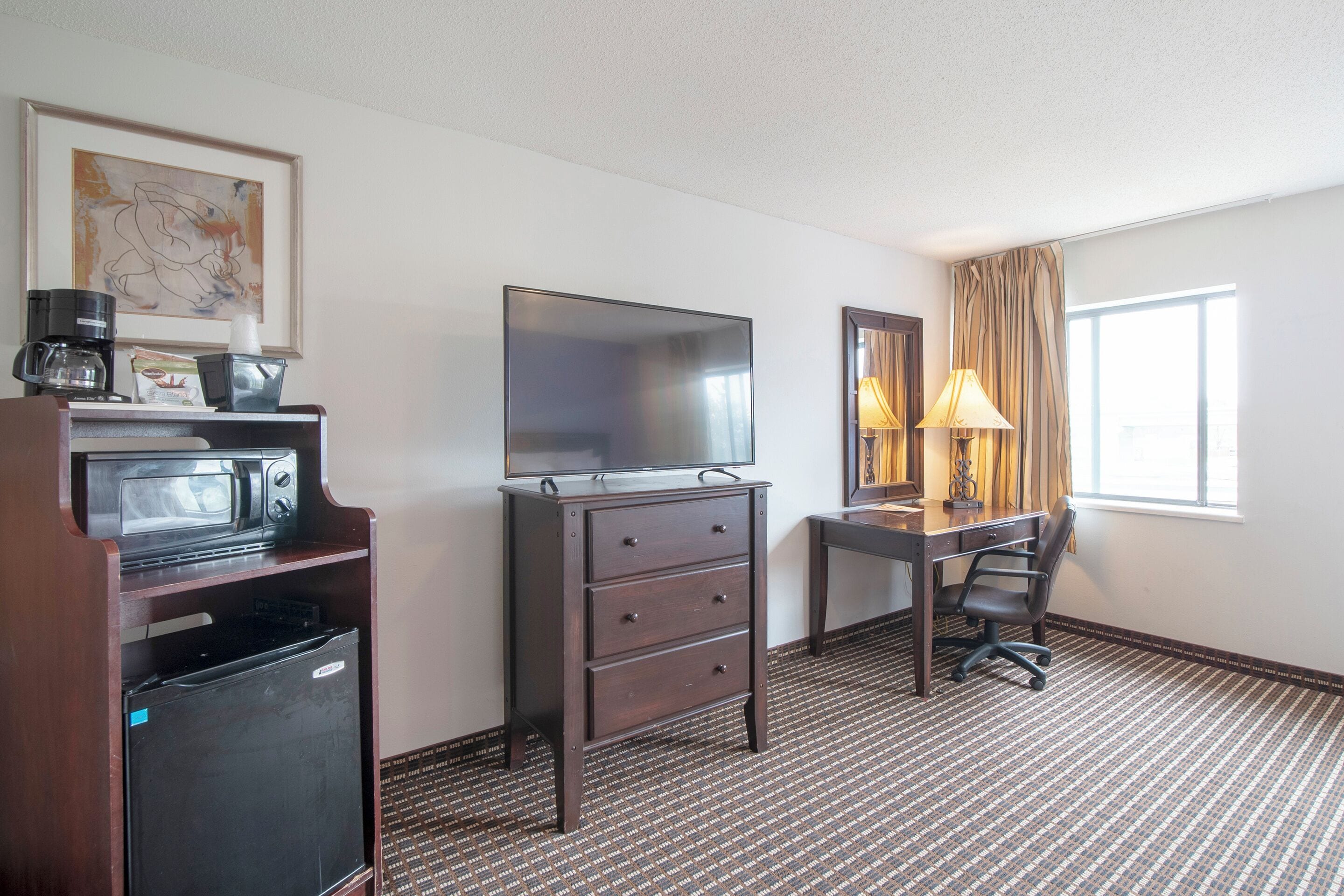 尊荣客房, 2 张大床, 无烟房 | 办公桌、熨斗/熨衣板、免费 WiFi、床单