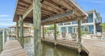 218 Primo Beach House: Pool, Spa, Boat Dock & Beach