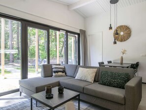 Chalet | Living room - Chalet Near Eindhoven With Private Sauna (Mierlo)