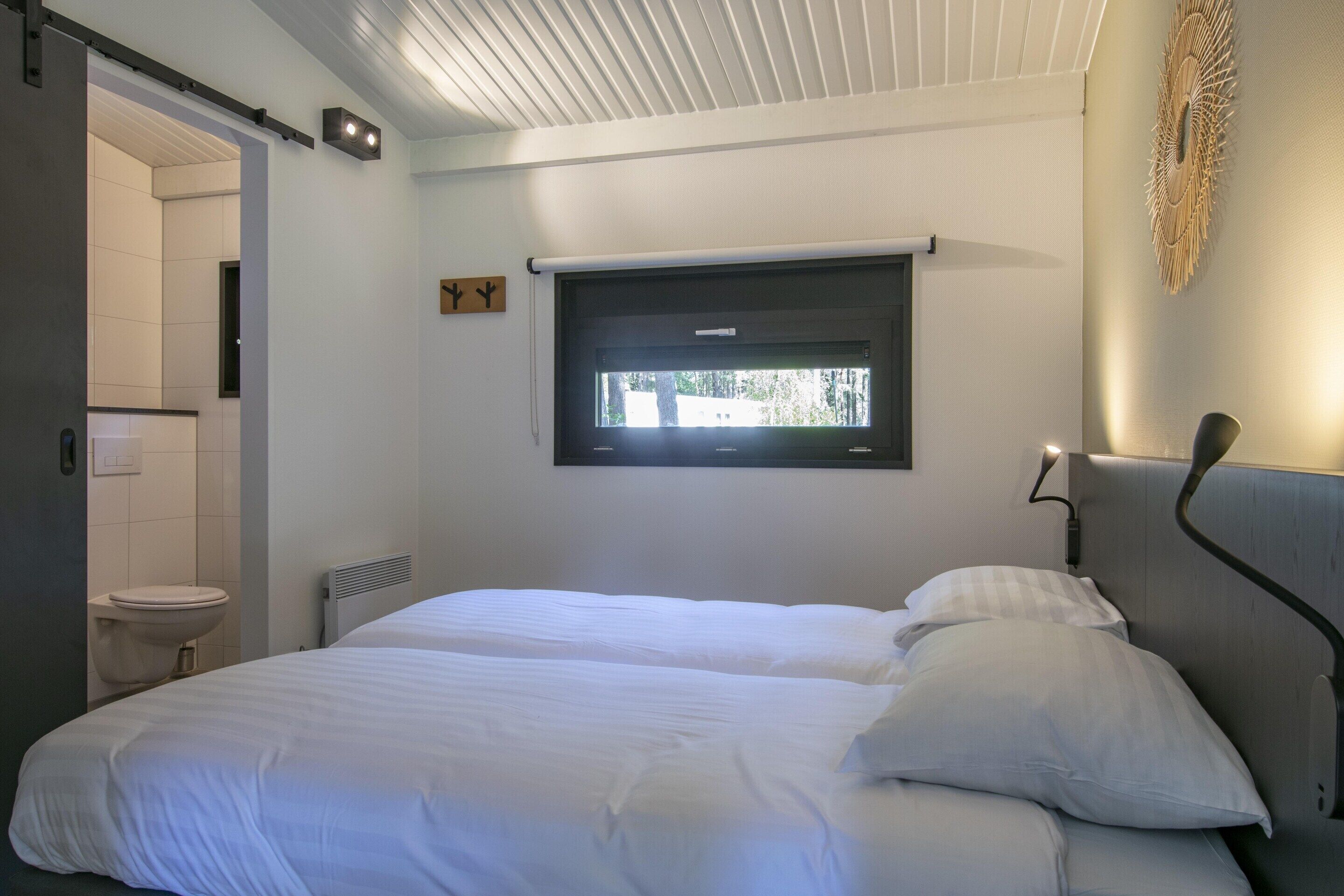 Chalet | 2 bedrooms, individually furnished, bed sheets
