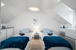 4 habitaciones, tabla de planchar con plancha y wifi gratis