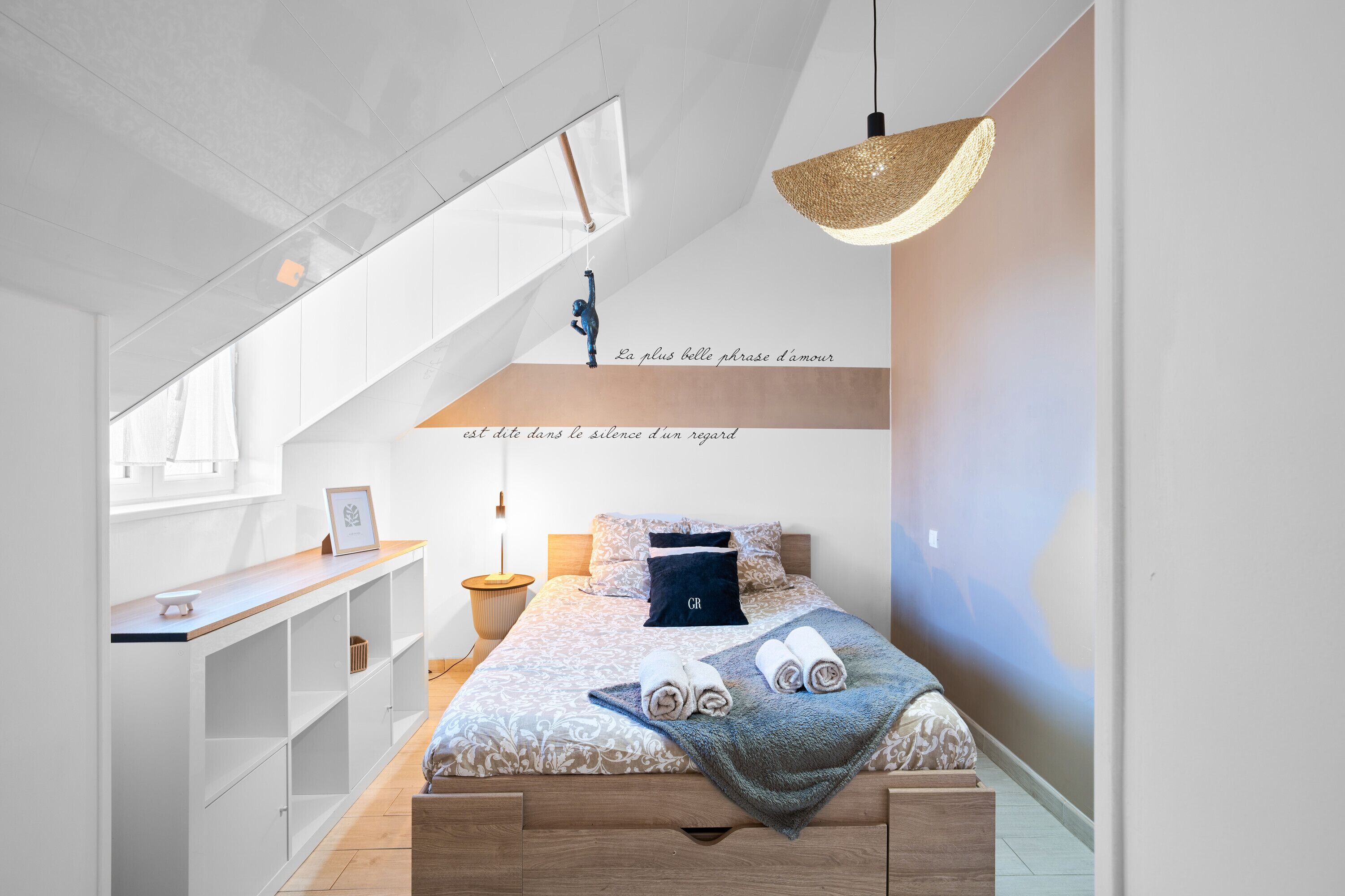 4 slaapkamers, een strijkplank/strijkijzer, gratis wifi