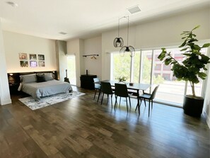 2 dormitorios, tabla de planchar con plancha, wifi gratis y ropa de cama