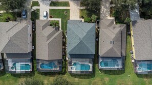 Exterior - Large Family Home Sleeps 14, Pool, Hot Tub, Games - 7 Minutes to Disney! (Kissimmee)