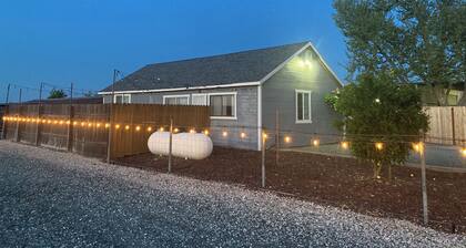 Cottage at the Winery. Cozy cottage on a boutique winery in adorable Lodi.