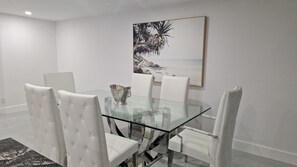 Dining - Paradise Vacation Pool Home  Last minute $155 (Cape Coral)