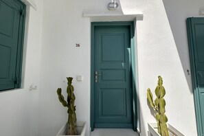 Exterior detail - Ornos Studio 26 - Home and More (Ornos)