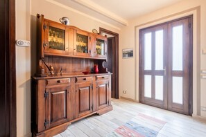 Interior - Rustic Villetta with Garden, Pool and Parking (Capannori)