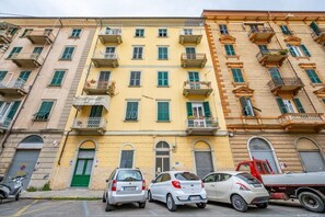 Exterior - Yellow Apartment Near the Train Station W/ Balcony (La Spezia)