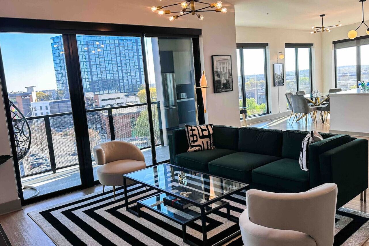 Luxe Penthouse Downtown