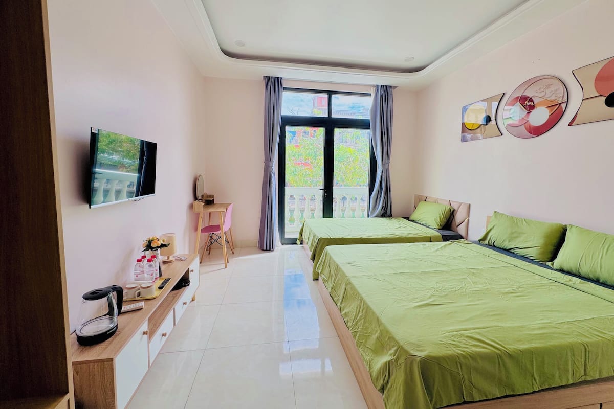 Habitación triple | Insonorización, tabla de planchar con plancha y wifi gratis