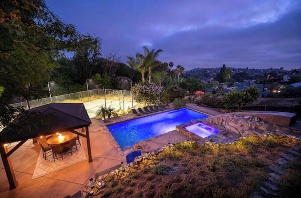 Outdoor pool, a heated pool