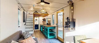 Thainy House, 6-Acre Retreat: Gardiner, ME