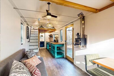 Thainy House, 6-Acre Retreat: Gardiner, ME