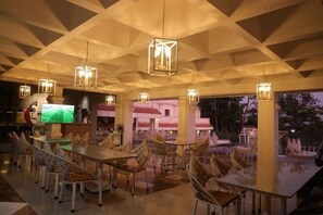 Restaurant - Hotel FORT28 (Nagpur)