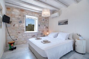 2 chambres, fer et planche à repasser, Wi-Fi gratuit, draps fournis