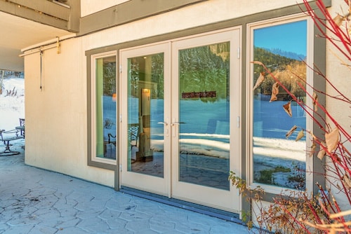 Cozy Secluded EagleVail 2BD/2BA On Golf Course