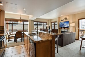 Interior - Unequalled Ski in Out, Next to Gondola, Sundial 2BR, Pool, Hot tub, Condo Nast Winner C316 (Park City)