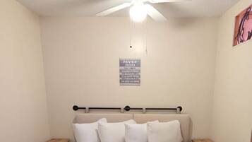 1 bedroom, iron/ironing board, WiFi, bed sheets