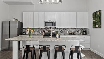 Microwave, oven, stovetop, dishwasher