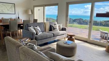 Luxury Villa | Living area