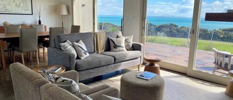 Luxury Villa | Restaurant