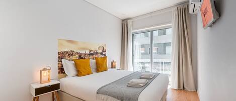 1 bedroom, iron/ironing board, Internet, bed sheets