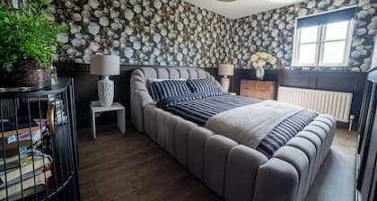 Cottage, 3 Bed,Sleeps 7, Free Parking
