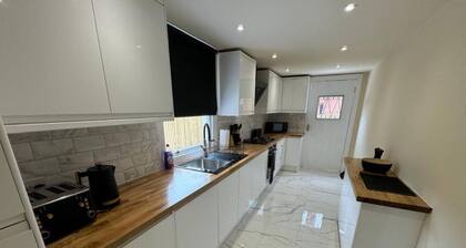 Glasgow Central Paradise - Spacious 3- Bed House