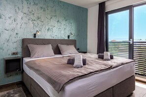 4 chambres, fer et planche à repasser, Wi-Fi gratuit, draps fournis