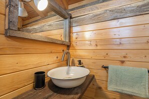 Shower, towels - The Old Barn near Kolpa River, Gradac, Slovenia (Gradac)