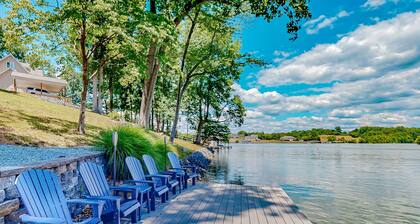 Lakefront house with breathtaking views, private dock & boat launch