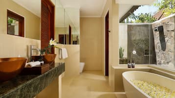 Dupleks Khas, 2 kamar tidur | Kamar mandi | Pengering rambut dan handuk