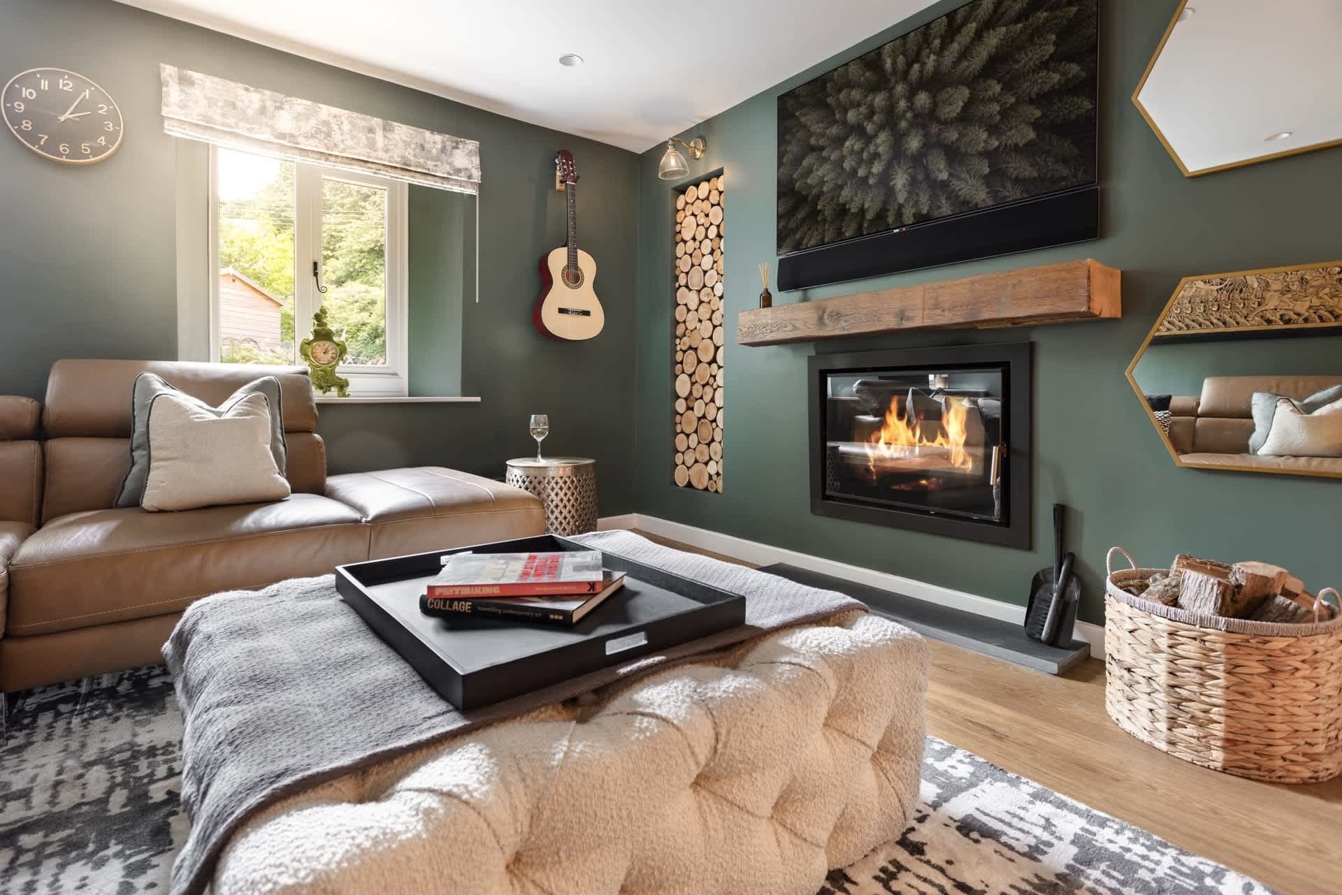 TV, fireplace, offices