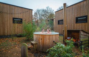Outdoor spa tub - Modern Holiday Home in a Holiday Park (Arnhem)