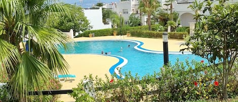 室外游泳池