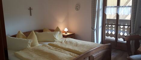 1 bedroom, Internet, bed sheets