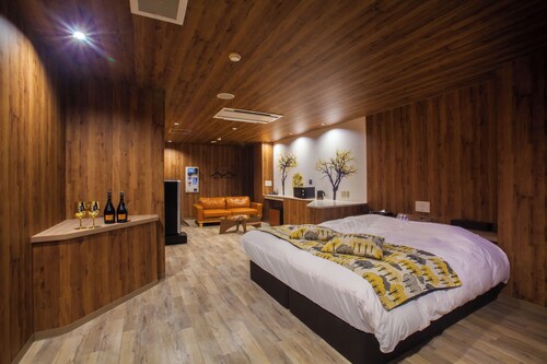 HOTEL elLle - Adults Only