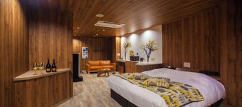 HOTEL elLle - Adults Only