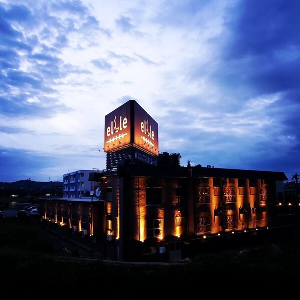 Ngoại thất