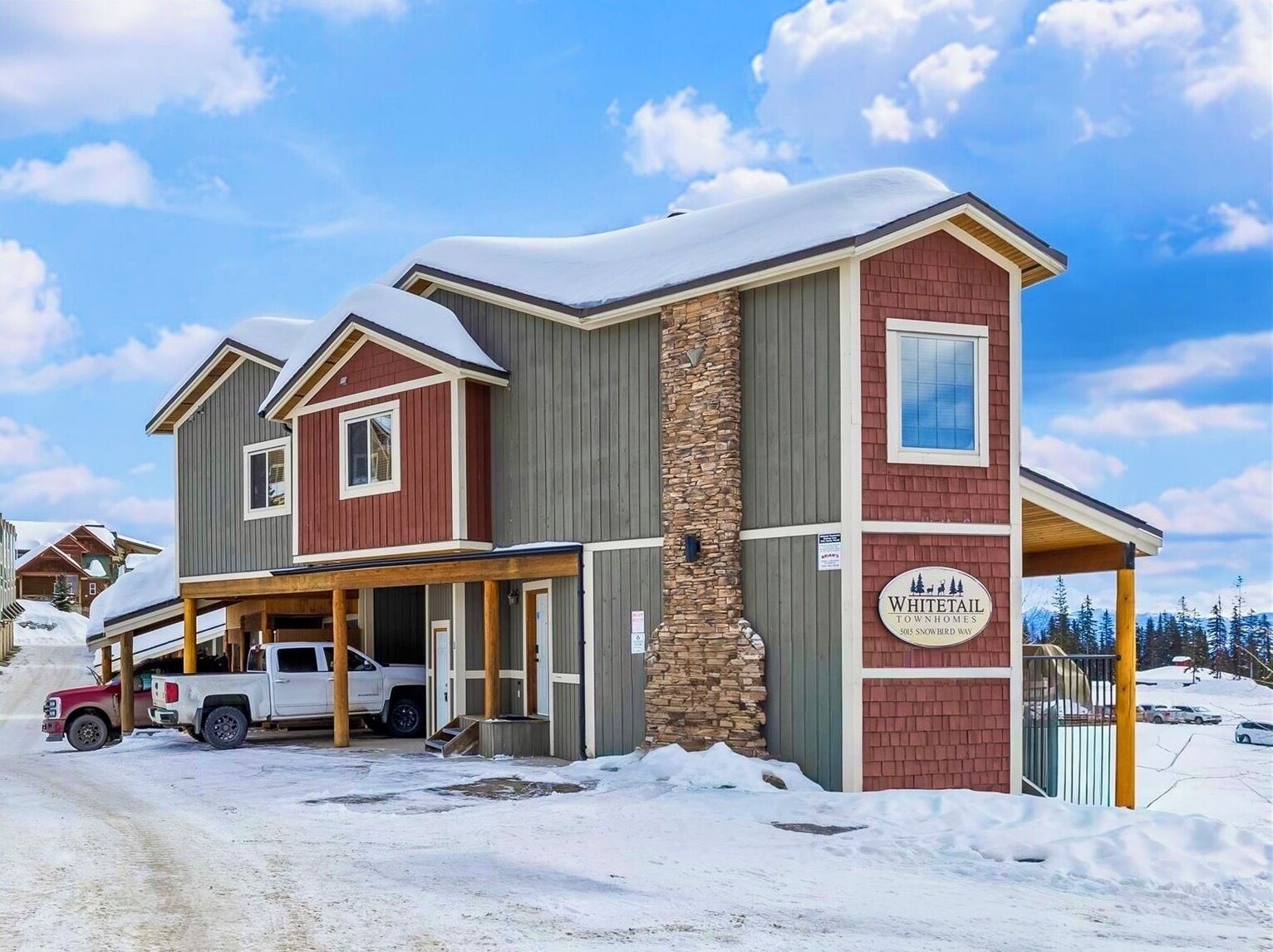 Whitetail1: Fantastic three level, end unit chalet.