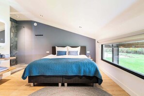 2 Schlafzimmer, Bügeleisen/Bügelbrett, Reisekinderbett, Bettwäsche