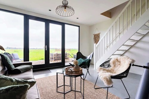 Luxury Farmstay – Sleep in Style Among the Cows