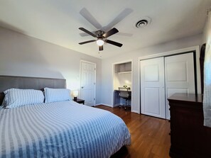 2 bedrooms, iron/ironing board, WiFi, bed sheets