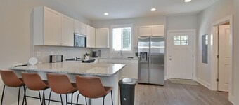 Rooftop Balcony with River View in SoKnox