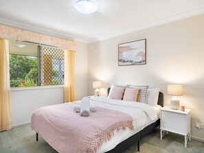 4 soverom, skrivebord, strykejern/-brett og wi-fi (inkludert)