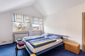 4 sovrum, strykjärn/strykbräda, gratis wi-fi och sängkläder