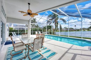 Outdoor pool, a heated pool - Bradenton’s SUNshine Bellis - private POOL with a VIEW!
(Bradenton)