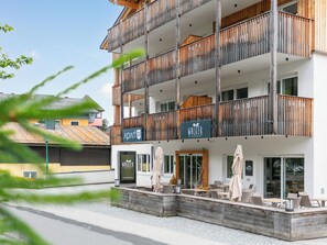 Exterior - Apartment with private sauna and a large terrace (Haus im Ennstal)