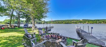 Cottage on Lamoka Lake w/ Deck, Grill & 3 Kayaks